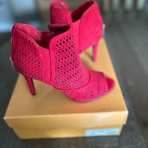 Red Unisa heels